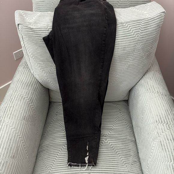 Lane Bryant Denim - Lane Bryant Black Skinny Jeans with Distressed Hem. Size 24R
Made w/1% Elastane.